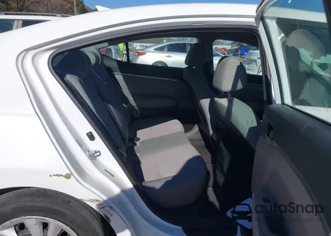 2017 Hyundai Elantra Se из США, поврежденный, VIN 5NPD74LF5HH080396